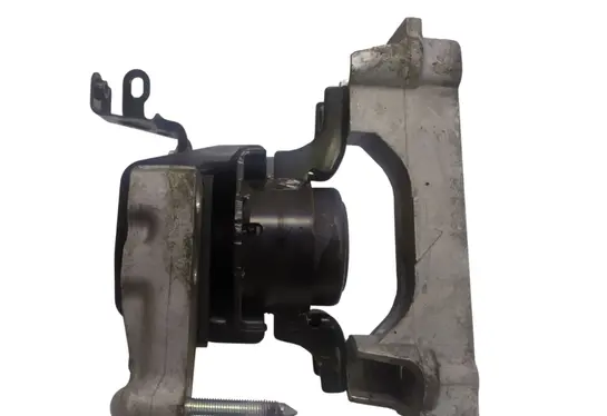 Lexus NX Engine mount bracket H7111109