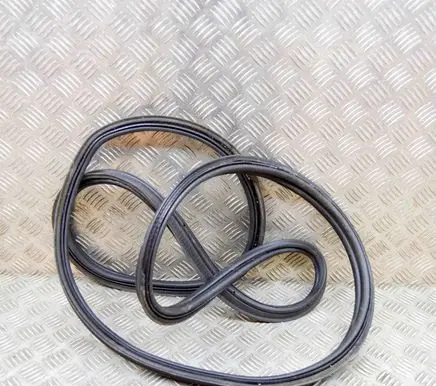 Opel Crossland X Trunk rubber seal (body) 39109213