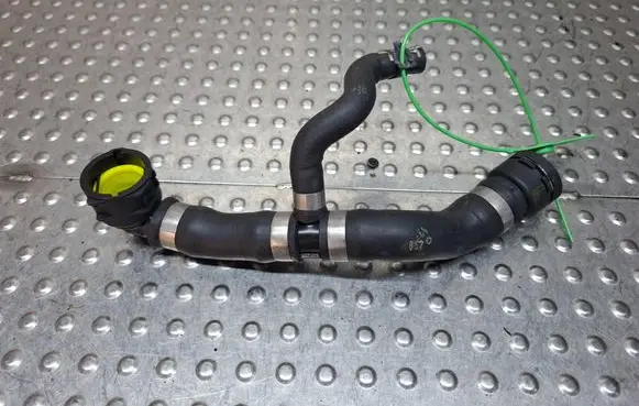 Volkswagen PASSAT B8 Engine coolant pipe/hose S27705208 3Q0122157AB