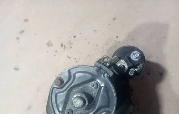 Volvo XC60 Starter motor 30782228