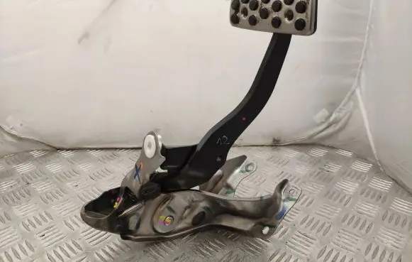 Honda Civic X Brake pedal PSA17E