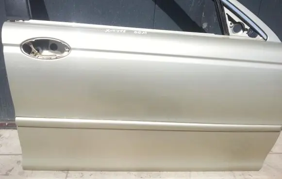 Jaguar X-Type Front door