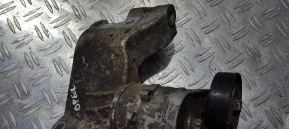 Opel Astra G Engine mounting bracket 90571112