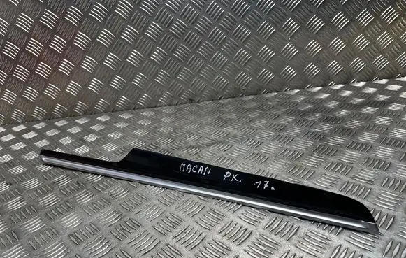 Porsche Macan (95B) Front door trim bar 95B867409D 36165593