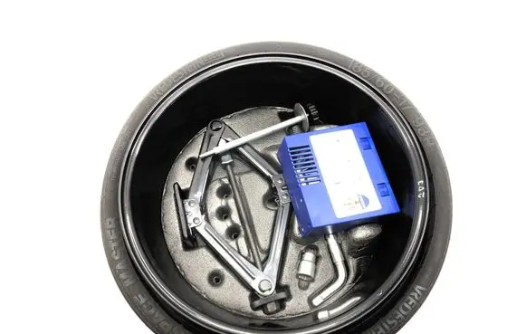 Maserati Quattroporte R12 spare wheel 184315