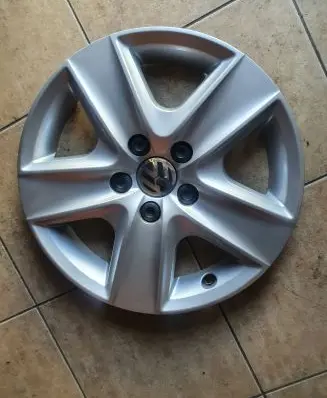 Volkswagen Golf V R13 wheel hub/cap/trim 5K0601147G