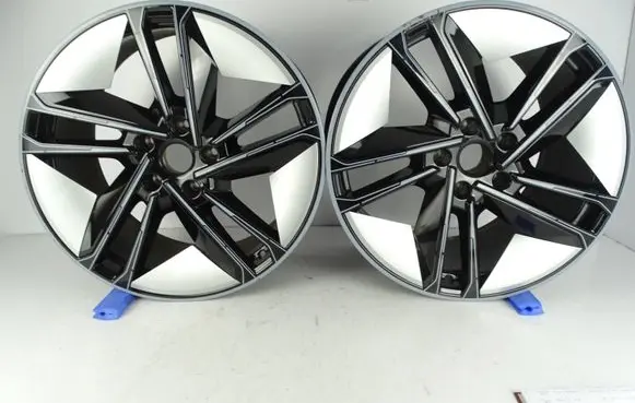 Audi E-tron GT Original wheel cap 4J3601025L