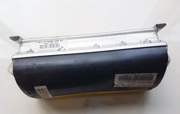 Mercedes-Benz E W210 Passenger airbag 2108600805 00067190B
