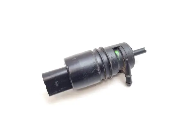 BMW 5 GT F07 Windscreen/windshield washer pump 6934160 3240479 132640