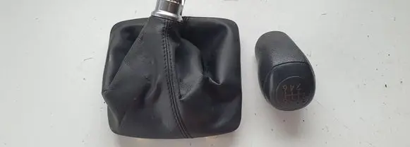 Hyundai i30 Gear lever shifter trim leather/knob