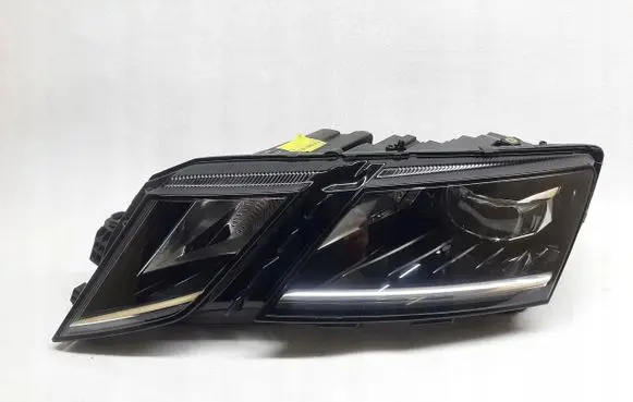 Skoda Octavia Mk3 (5E) Headlight/headlamp 5E1941015D