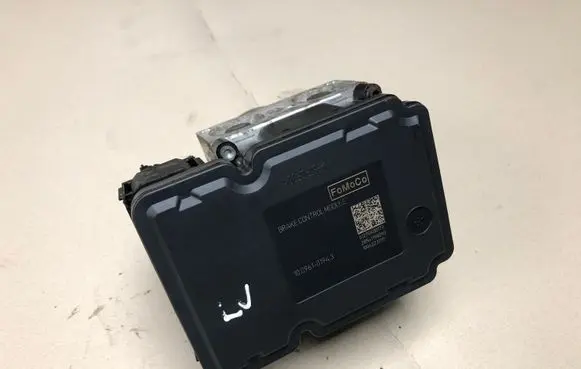 Ford Focus C-MAX ABS Pump BV612C405AJ