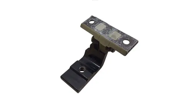 BMW 5 E60 E61 Rear door lower hinge 7068090 ES03