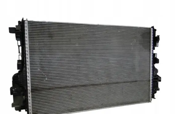 Mercedes-Benz GLA H247 Coolant radiator A0995005901