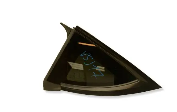 Tesla Model Y Rear vent window glass E008686