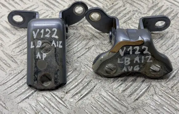 Rear door hinge set