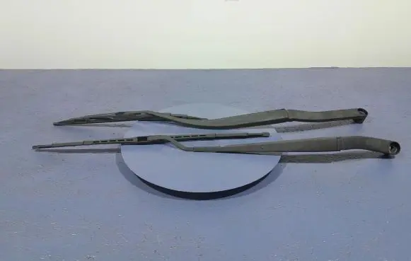 Hyundai Elantra Front wiper blade arm