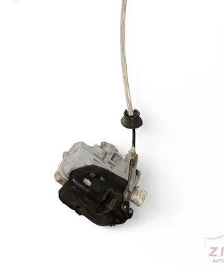 Audi A6 S6 C6 4F Front door lock