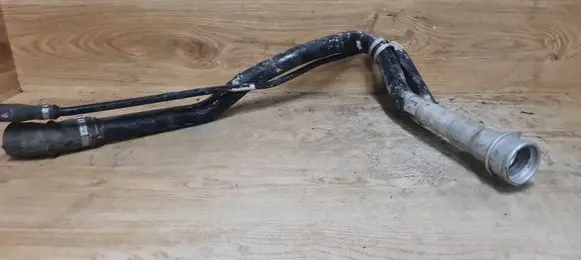 Fuel tank filler neck pipe