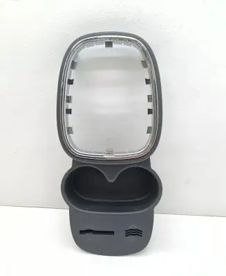 Cup holder front