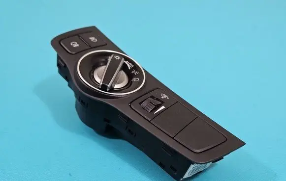 Hyundai i40 Light switch 93300-3Z050 IMPRK1490507