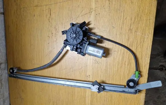 Renault Trafic II (X83) Rear door window regulator with motor