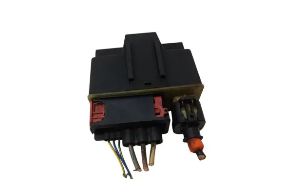 Glow plug pre-heat relay