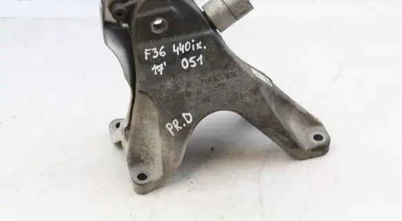 BMW 4 F36 Gran coupe Engine mounting bracket 6883144 22116883144