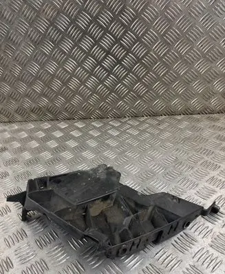 Audi A7 S7 4G Front bumper mounting bracket 4G8807284C