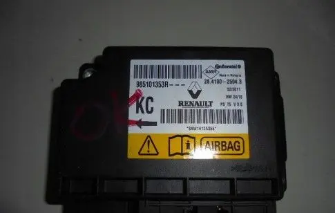 Renault Megane III Airbag control unit/module 472104789R