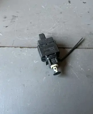 Volvo V70 Brake pedal sensor switch 8622064 00W126