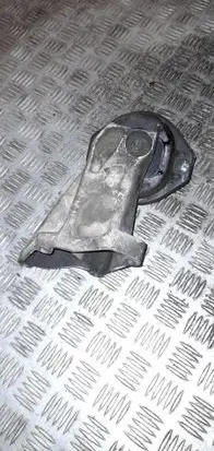 BMW 7 E65 E66 Engine mount bracket 675461501