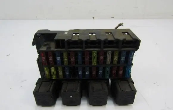 Ford Maverick Fuse box set 243110E000