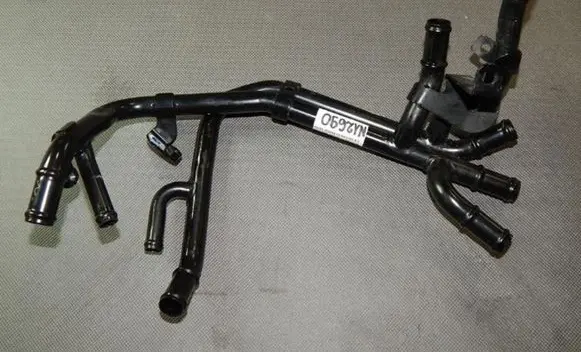 Audi A6 S6 C7 4G Engine coolant pipe/hose 04L122157T