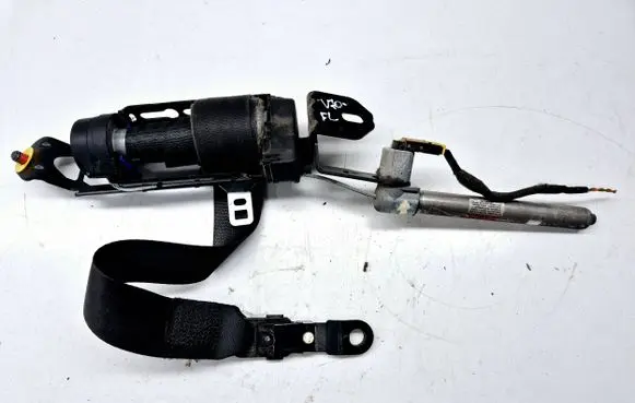 Volvo V70 Front seatbelt 6026831