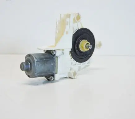 Volkswagen Tiguan Front door window regulator motor 5N0959701G