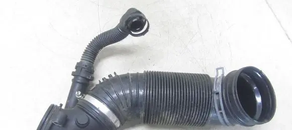 Air intake hose/pipe