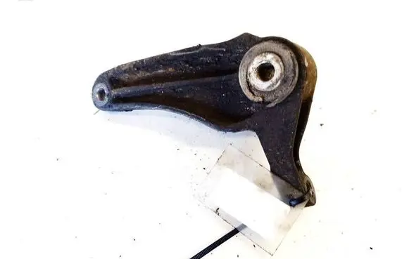 Ford C-MAX I Engine mount bracket 3M516P093AE
