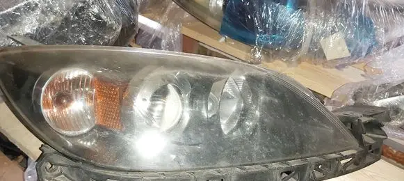 Mazda 3 I Headlight/headlamp 1237