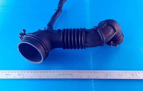 KIA Sorento Turbo air intake inlet pipe/hose 281303E210