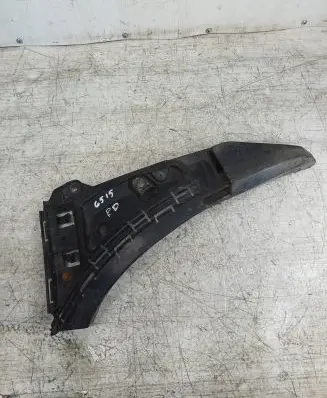 Volvo XC90 Front bumper mounting bracket 08620564