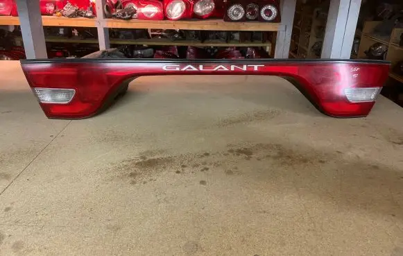 Mitsubishi Galant Tailgate rear/tail lights 0431596