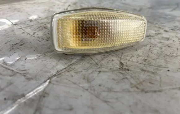 Hyundai Accent Front fender indicator light 0150290