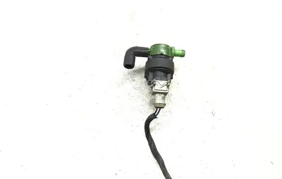 Mercedes-Benz C W203 Turbo solenoid valve 0004703893