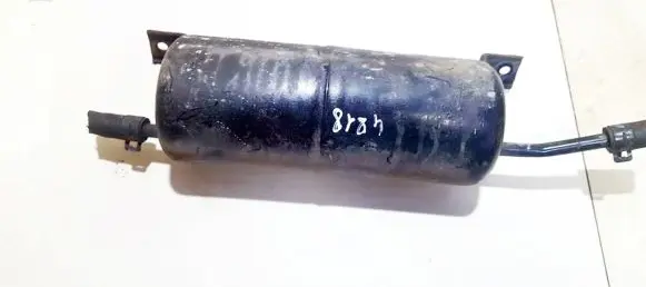 Vacuum air tank
