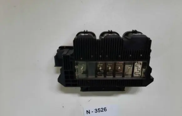 Peugeot 807 Fuse module 1400550780