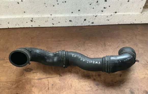 Intercooler hose/pipe