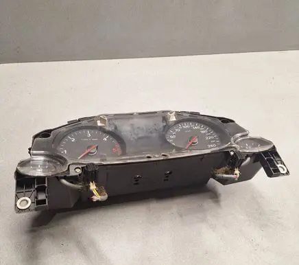 Audi A8 S8 D3 4E Speedometer (instrument cluster) 4E0920930F 11008102008 4E0910930