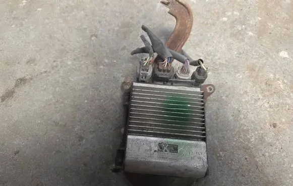 Toyota Avensis T270 Fuel injection control unit/module 8987120080