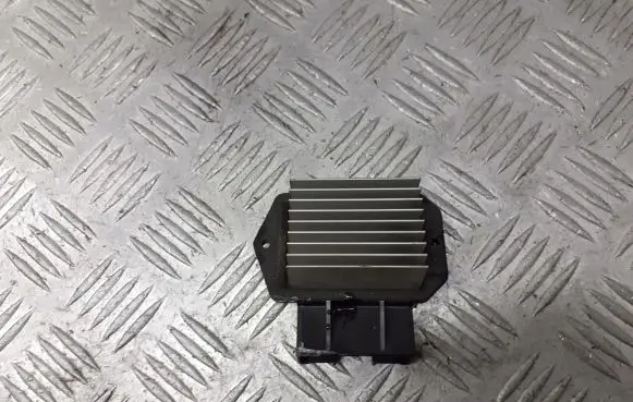Toyota Avensis T250 Heater blower fan relay 499300-2121